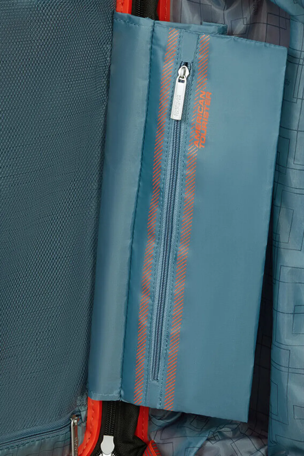 aerostep_lentolaukku_1-1.webp American Tourister AeroStep Lentolaukku Bright Orange Outlet