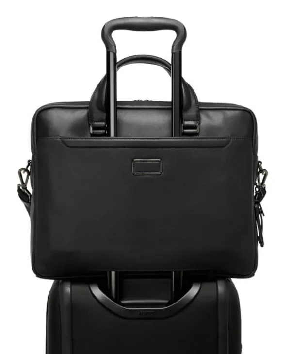 TUMI Harrison tietokonelaukku Black Bombe Best