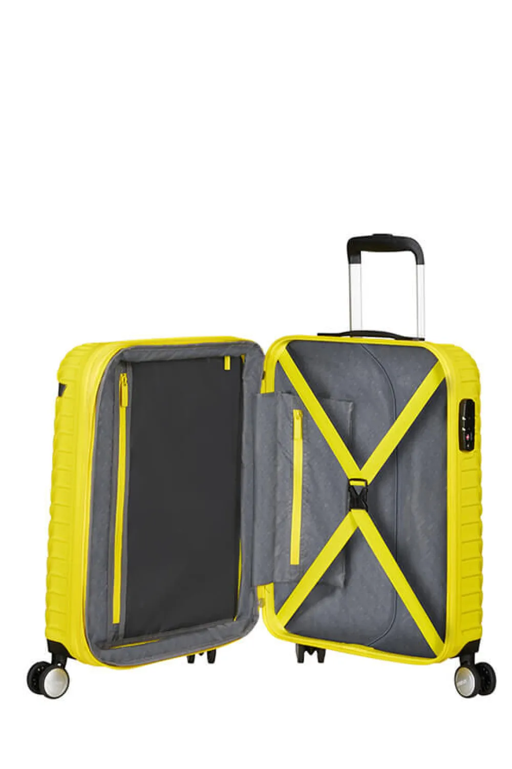 mickey_clouds_lentolaukku_0.webp American Tourister Mickey Clouds Lentolaukku Mickey Electric Lemon Fashion