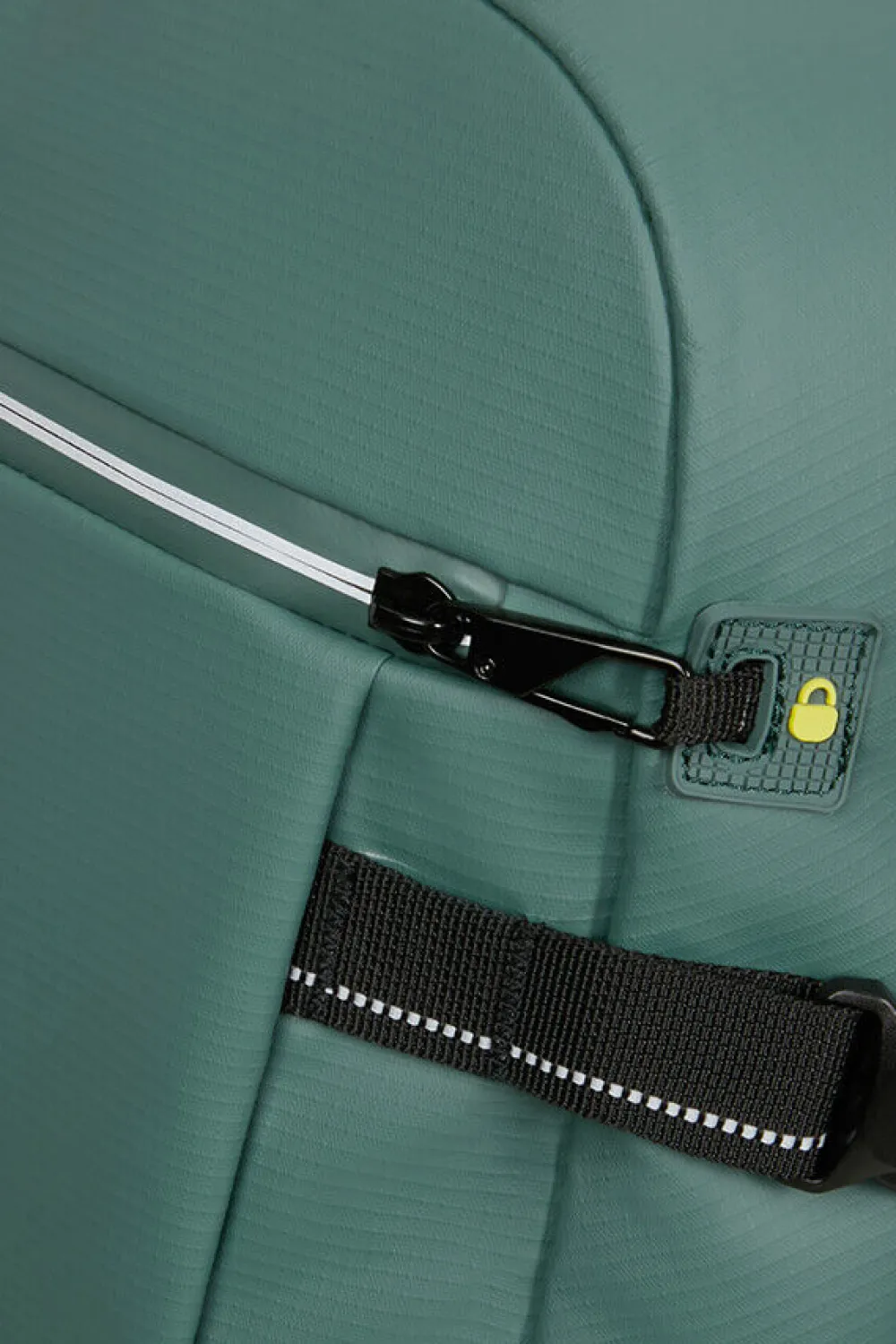 upventure_tietokonereppu__5-2.webp American Tourister Upventure Tietokonereppu 17.3'' Dark Forest Fashion