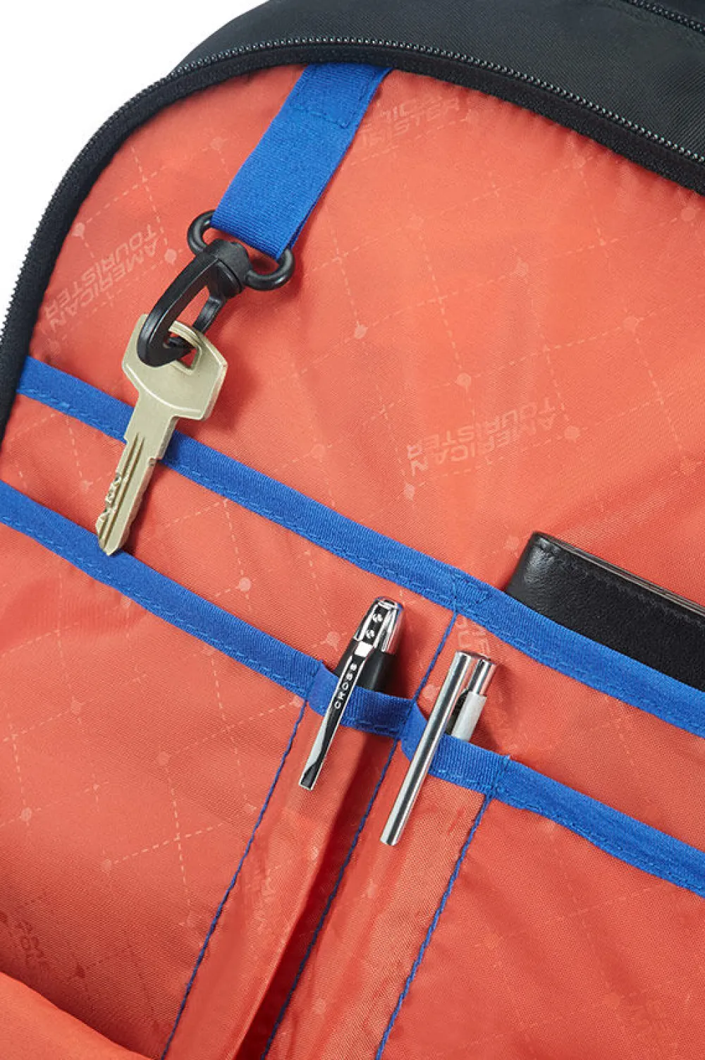 urban_groove_tietokonerep_2-3.webp American Tourister Urban Groove Tietokonereppu 15.6" Black/Blue Outlet